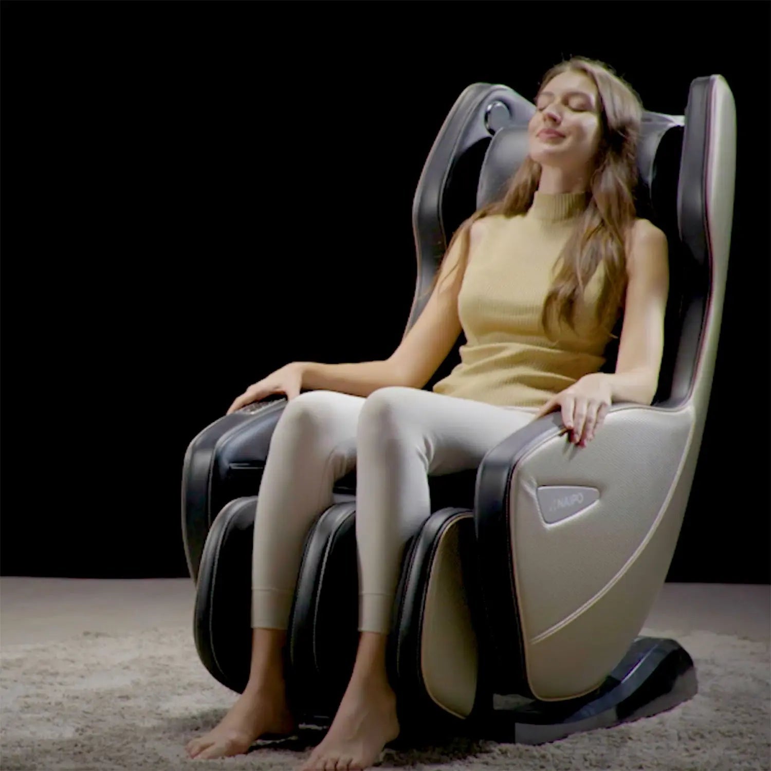 NAIPO Massagesessel mit Wärme | Design-Award | Bluetooth | Liegefunktion | Space-Saving | Creme-beige