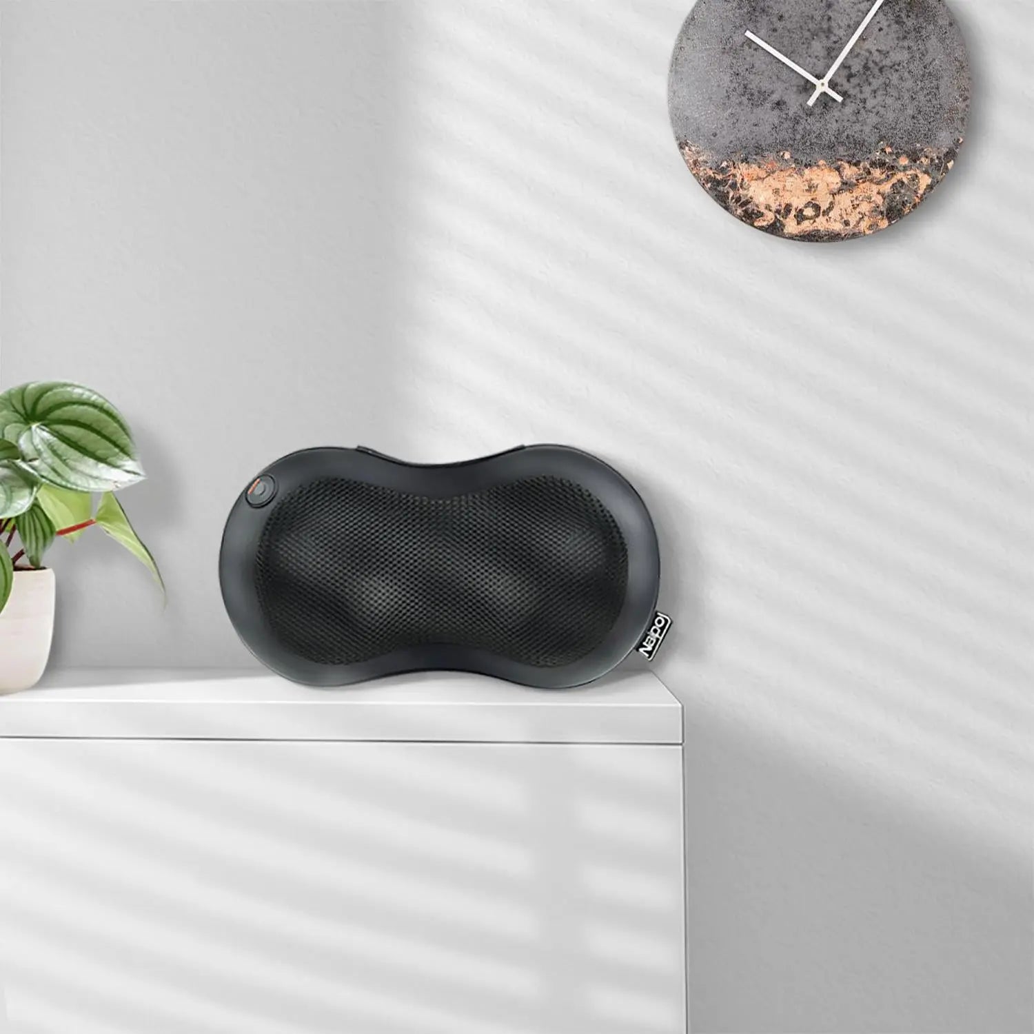 NAIPO Shiatsu Massagekissen Nacken Massagegerät mit Infrarot & Wärmefunktion, 4 3D-rotierenden Massageköpfen