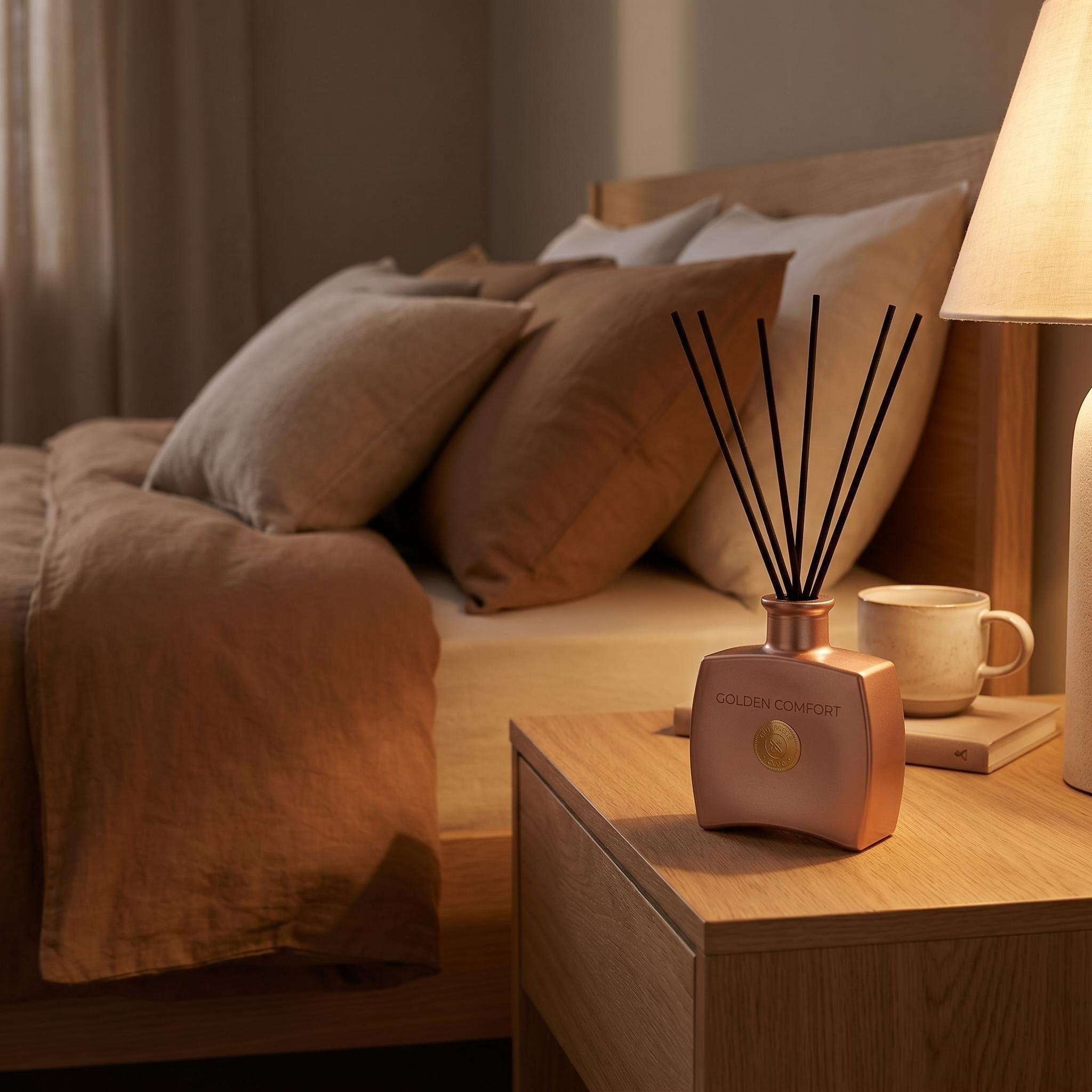 Coffret cadeau Wellness Club GOLDEN COMFORT Vanille – Diffuseur à bâtonnets 100 ml + Brume d'ambiance 200 ml – Huiles essentielles naturelles – Pour le salon, la chambre, la salle de bain et le bureau à domicile